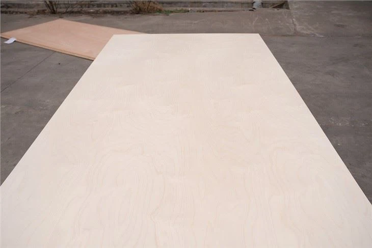 Tužka Cedrová překližka Komerční překližka